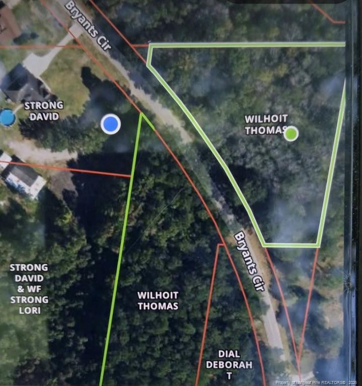Land in Maxton
