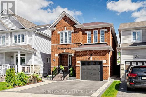 20 Chiswick Ave, Whitby, ON, L1M0E1 | Card Image