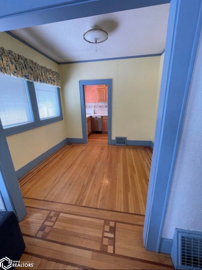 304 S Market St, House other with 3 bedrooms, 2 bathrooms and null parking in Rock port MO | Image 23