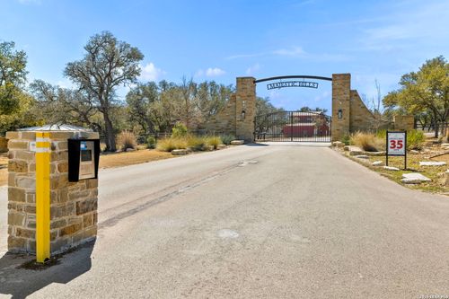 1496 Majestic Hills Dr, Blanco, TX, 78606 | Card Image