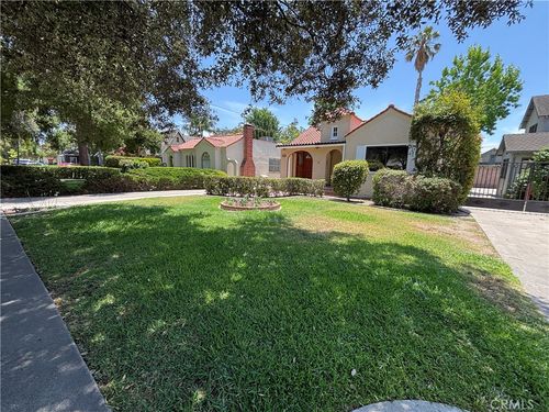 520 W Santa Clara Ave, Santa Ana, CA, 92706-2549 | Card Image