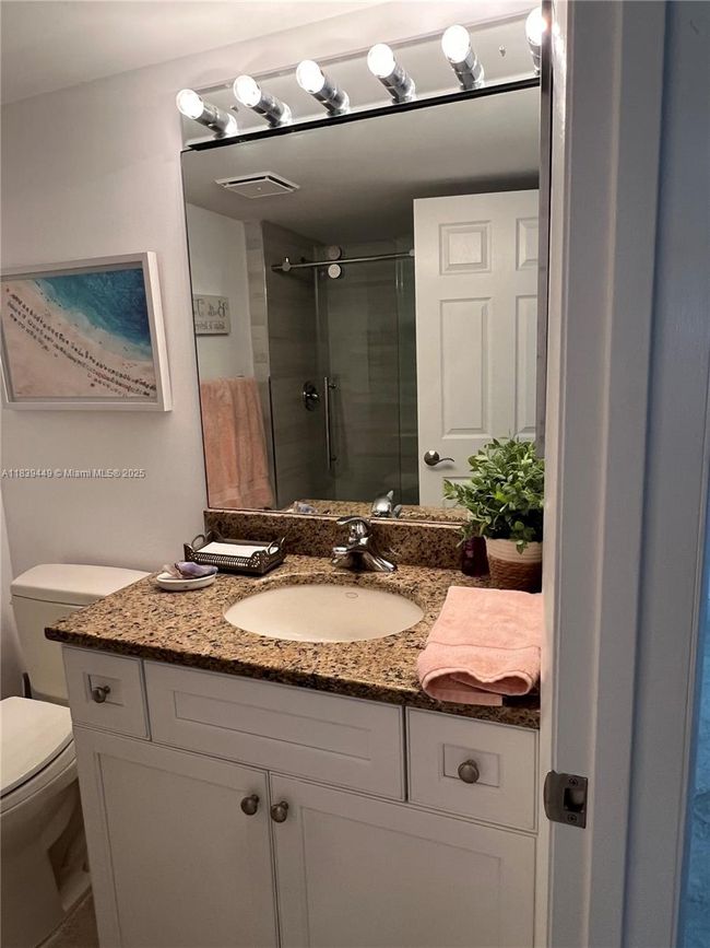 APT-1103 - 3100 N Highway A1a, Condo with 2 bedrooms, 2 bathrooms and null parking in Hutchinson Island FL | Image 16