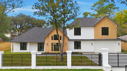 1911 E Allegro St, Houston, TX, 77080-5561 | Card Image