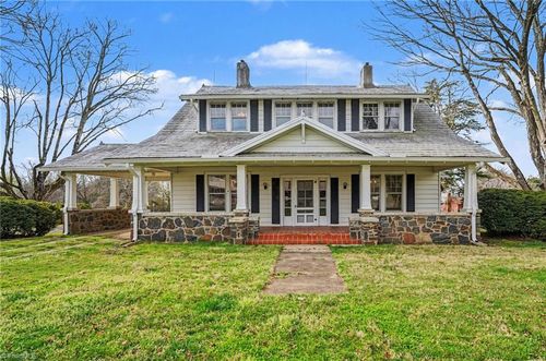 402 E Main St, Boonville, NC, 27011-8770 | Card Image
