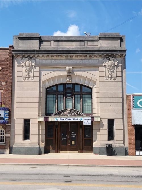 155 E Main St, Shelbyville, IL, 62565-1653 | Card Image