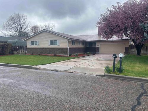 1366 Arata Way, Ontario, OR, 97914-4504 | Card Image