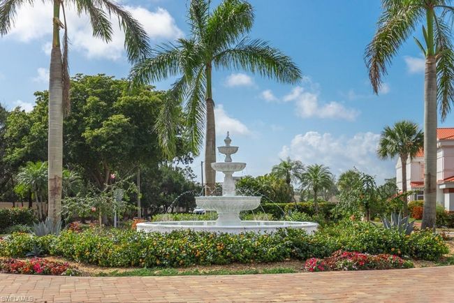 Fountain in Front Entry | Image 14