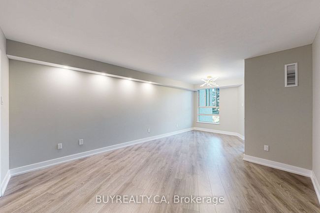 218 - 7905 Bayview Ave, Condo with 3 bedrooms, 3 bathrooms and 1 parking in Thornhill ON | Image 24