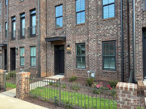 222 Gilead Rd, Huntersville, NC, 28078-6897 | Card Image