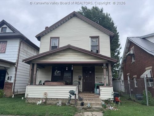 204 8th Ave, Huntington, WV, 25701-2625 | Card Image