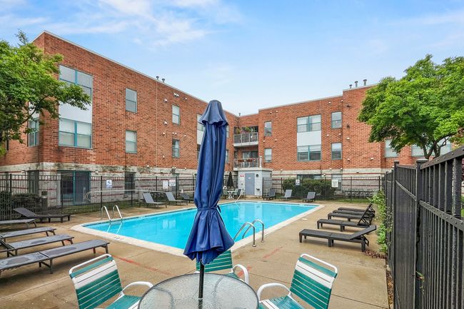APT-131 - 3275 Kirchoff Rd, Condo with 1 bedrooms, 1 bathrooms and 2 parking in Rolling Meadows IL | Image 11