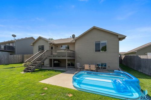 5208 S Breezeway Ave, Sioux Falls, SD, 57108-8323 | Card Image
