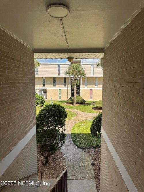 98-901 Ocean Blvd, Atlantic Beach, FL, 32233-5458 | Card Image
