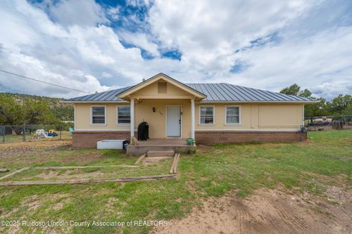 104 Northview Rd, Capitan, NM, 88316-5012 | Card Image