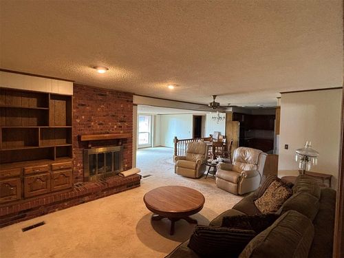 509 Hunter Ln, Okarche, OK, 73762-9403 | Card Image