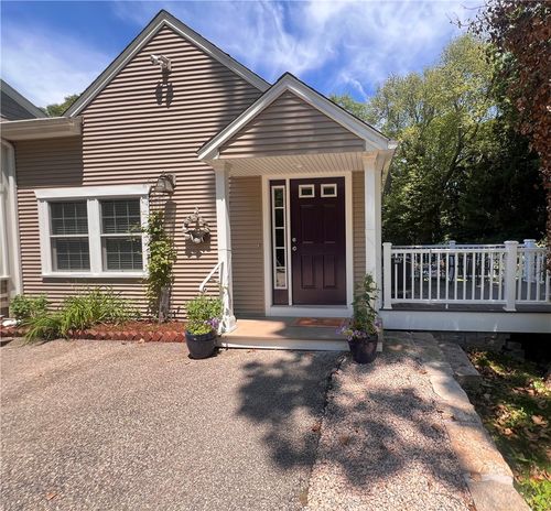 151 Dockray St, South Kingstown, RI, 02879-3933 | Card Image