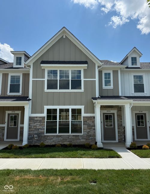 8542 Goldfinch Rd, Brownsburg, IN, 46112-9594 | Card Image