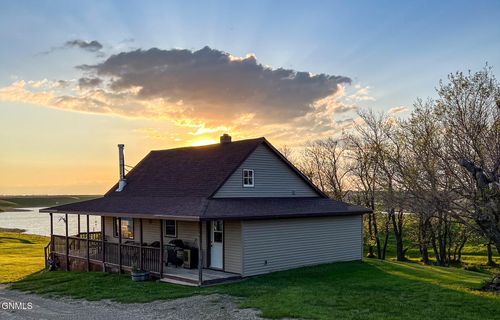 1655 18th St Nw, Turtle Lake, ND, 58575 | Card Image