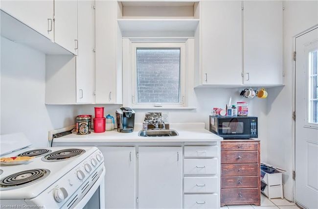 93 E 23 Rd St, House other with 3 bedrooms, 1 bathrooms and 2 parking in Hamilton ON | Image 12