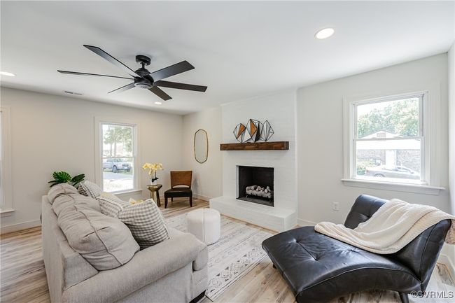 Family Room | Image 14