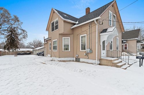 945 Velp Avenue, GREEN BAY, WI, 54303 | Card Image