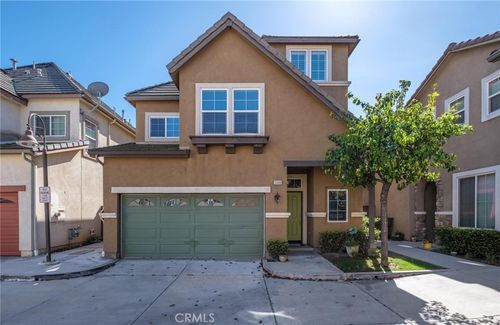 3686 W Scribner Ln, Inglewood, CA, 90305-1869 | Card Image