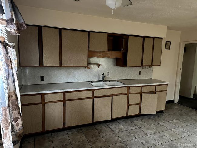 20093 Faust Ave, House other with 2 bedrooms, 1 bathrooms and null parking in Detroit MI | Image 4