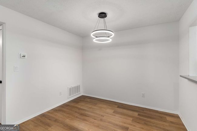 1003 Cumberland Ct Se, Condo with 2 bedrooms, 1 bathrooms and 2 parking in Smyrna GA | Image 8