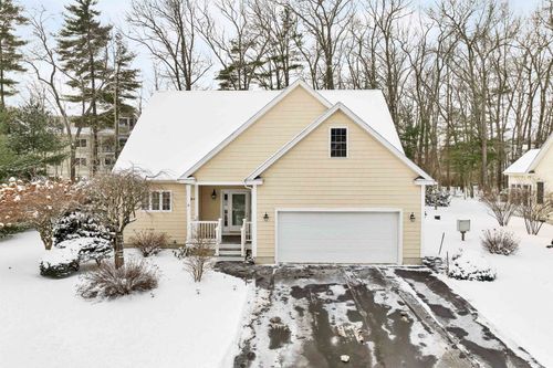 37 Vineyard Drive, Stratham, NH, 03885 | Card Image