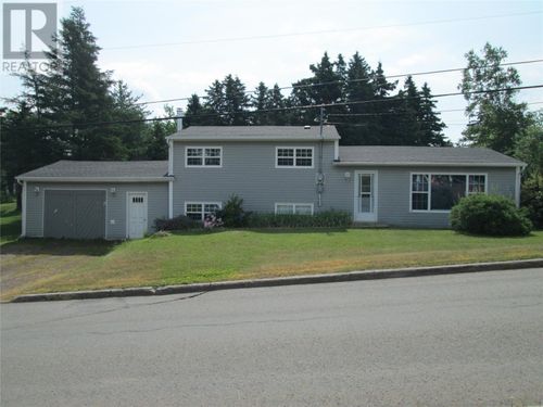 21 Hillview Rd, Botwood, NL, A0H1E0 | Card Image