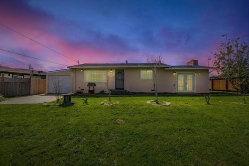 399 Berry Rd, Royal Oaks, CA, 95076-5612 | Card Image