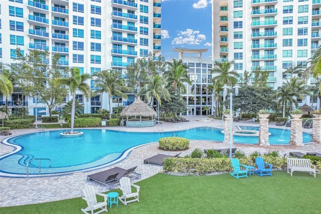 APT-1903S - 2681 N Flamingo Rd, Condo with 2 bedrooms, 2 bathrooms and null parking in Sunrise FL | Image 50