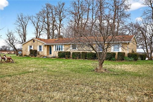 2090 N Sulphur Springs Rd, West Alexandria, OH, 45381-9606 | Card Image