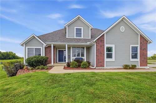 4962 351st St, Louisburg, KS, 66053-5107 | Card Image