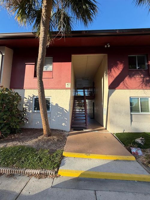 unit-231-3813 S Lake Dr, TAMPA, FL, 33614-2072 | Card Image