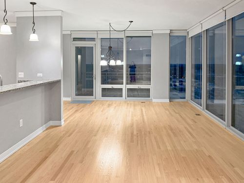 unit-1111-1570 Elmwood Ave, Evanston, IL, 60201-4392 | Card Image