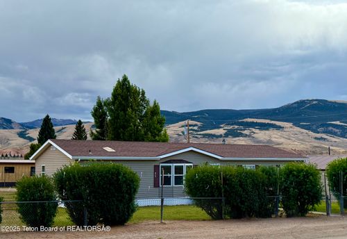 307 Hays Ln, Dubois, WY, 82513-5041 | Card Image