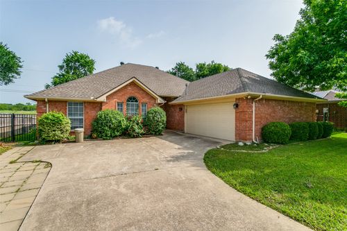 531 Beasley Dr, Lewisville, TX, 75057-3057 | Card Image