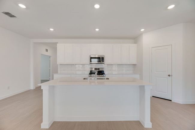 3801 Turtle Xing, House other with 4 bedrooms, 2 bathrooms and null parking in Mesquite TX | Image 6
