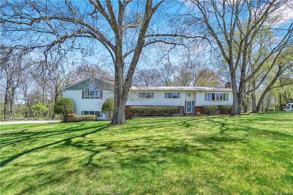 16 Susan Drive, Sold in Somers Zoocasa