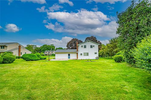26 Village Ln, Hauppauge, NY, 11788-3020 | Card Image