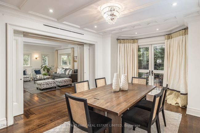 77 Chestnut Park Rd, House other with 6 bedrooms, 5 bathrooms and 2 parking in Toronto ON | Image 9