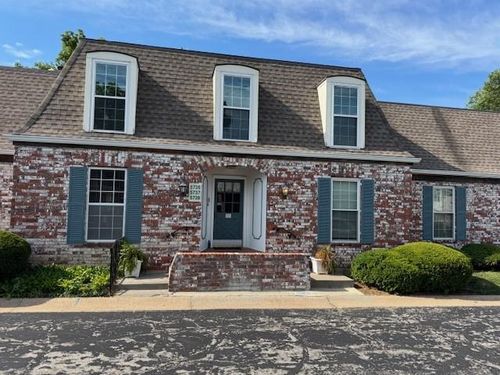 5737 Metcalf Ct, Overland Park, KS, 66202-2351 | Card Image