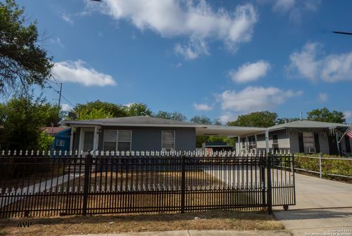 110 Jay Williams St, San Antonio, TX, 78237-2708 | Card Image