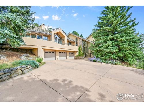 1682 Montane Dr E, Golden, CO, 80401-8092 | Card Image