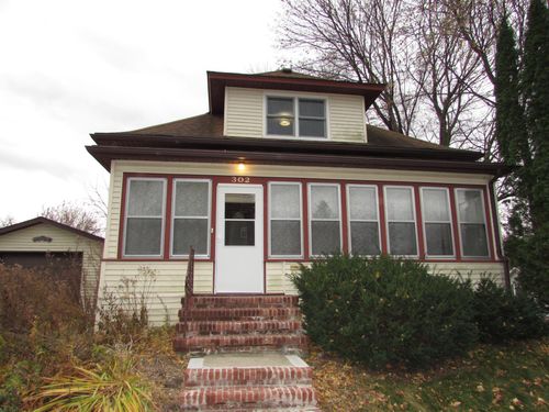 302 Victoria St, Fairmont, MN, 56031-2961 | Card Image