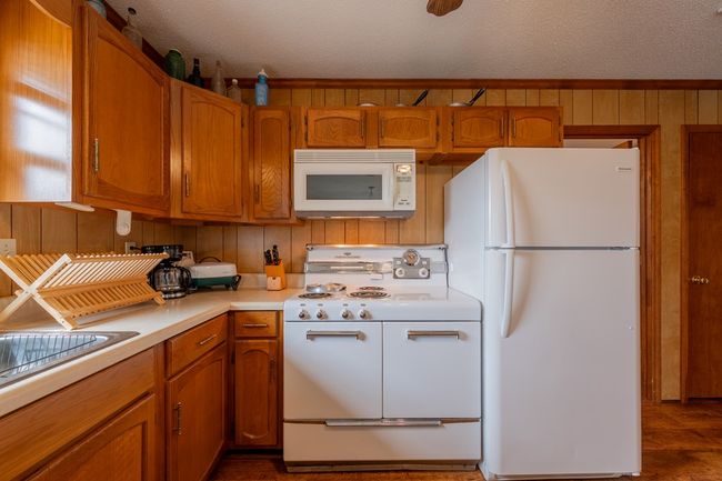 913 Kanawha Ridge Rd, House other with 3 bedrooms, 2 bathrooms and null parking in Dugspur VA | Image 13