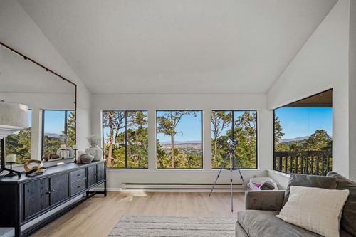 40 Shepherds Knls, Pebble Beach, CA, 93953-3059 | Card Image