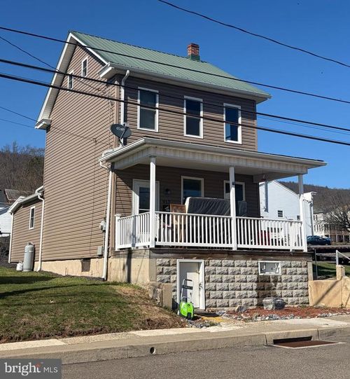 917 E Wiconisco Ave, TOWER CITY, PA, 17980-1610 | Card Image