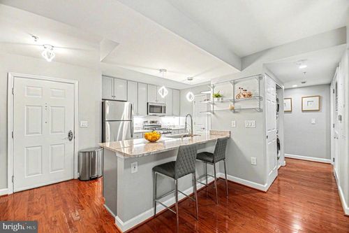 unit-101-4189 S Four Mile Run Dr, ARLINGTON, VA, 22204-3980 | Card Image